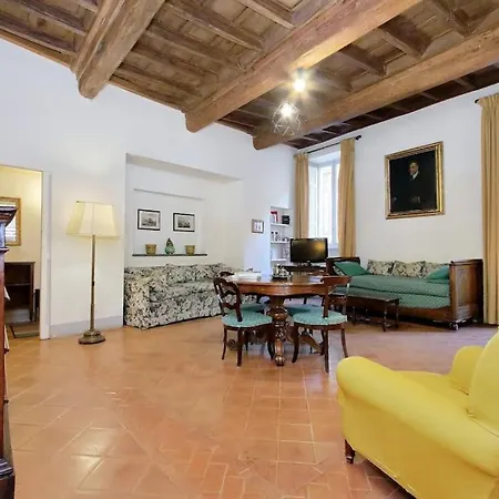 Navona Elegant Two Bedroom Apartment *